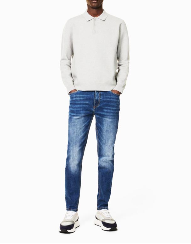 CHA00114 Slim Fit Jeans Aus Stretch Denim mat engem konischen Been a Markenbiller mat fënnef Taschen