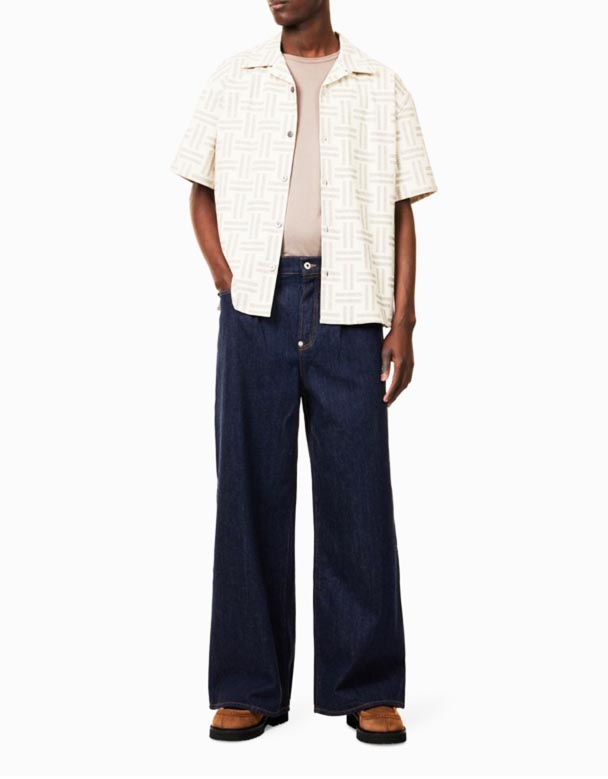 CHA00343 Pleated Brand-Patch Wide-Leg Relaxed-Fit Denim Jeans